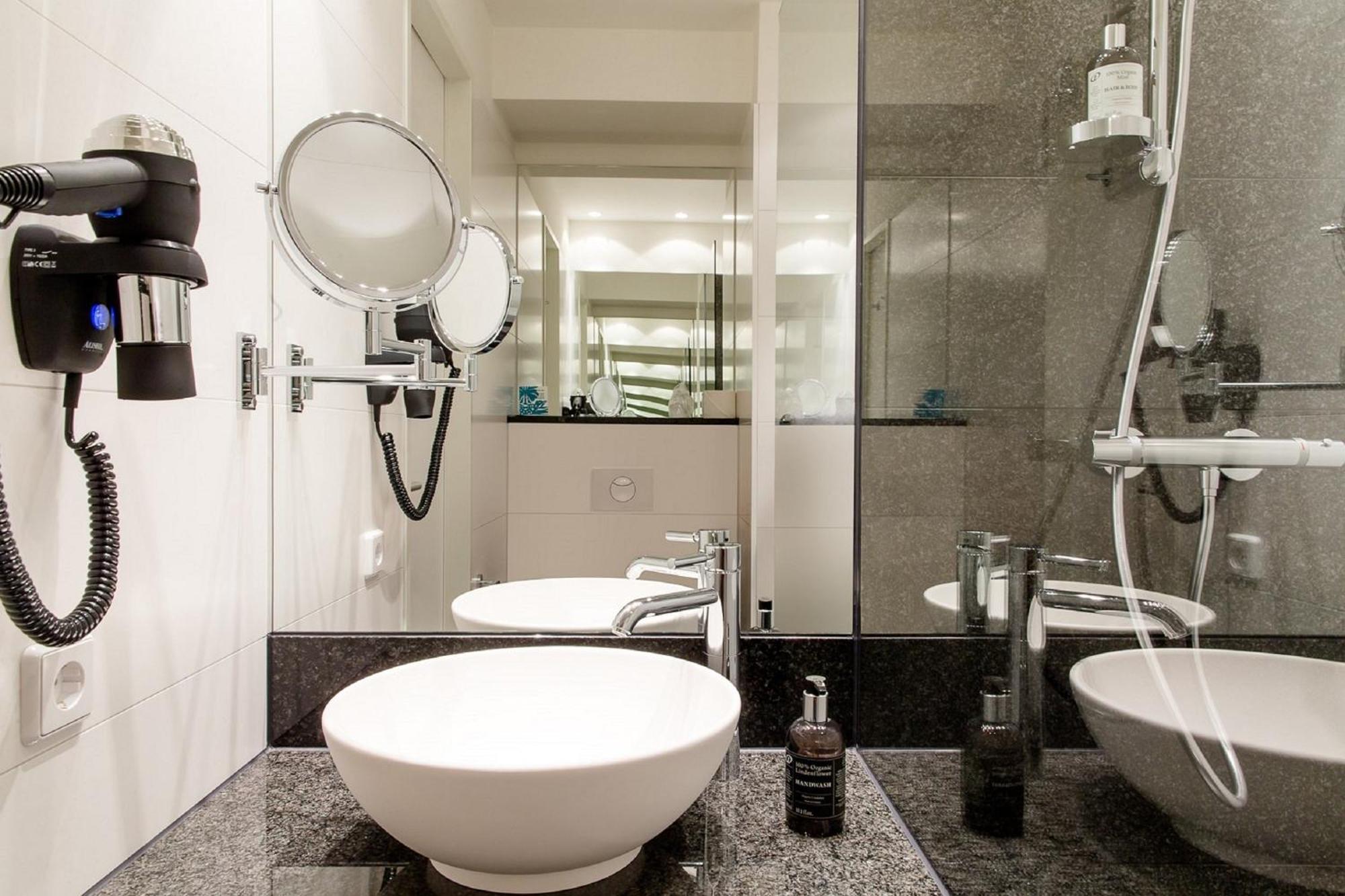 Motel One Wuerzburg Екстериор снимка
